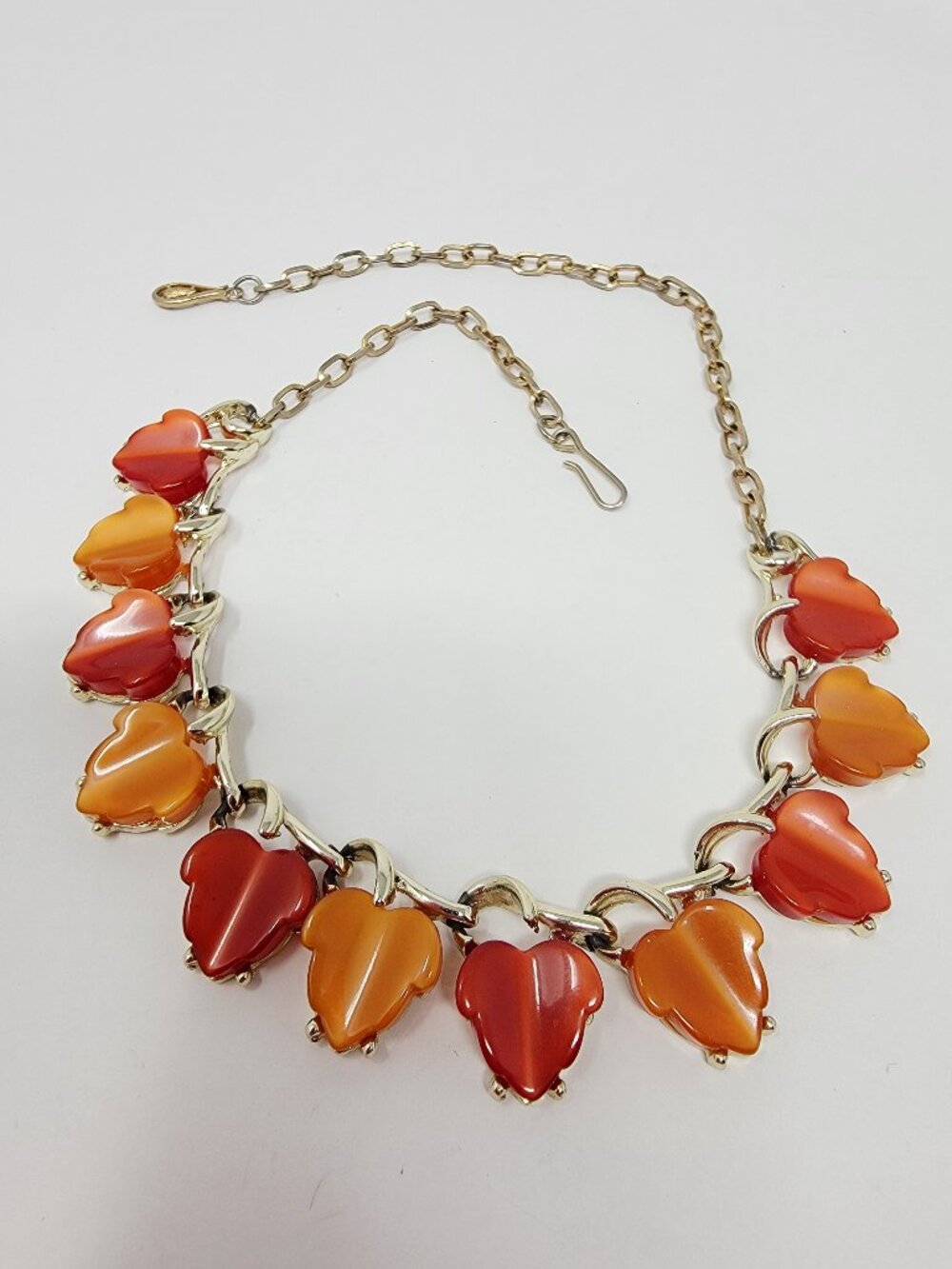 Vintage Thermoset Orange Leaf Necklace Gold Tone Retro Mid Century Statement - Picture 1 of 4